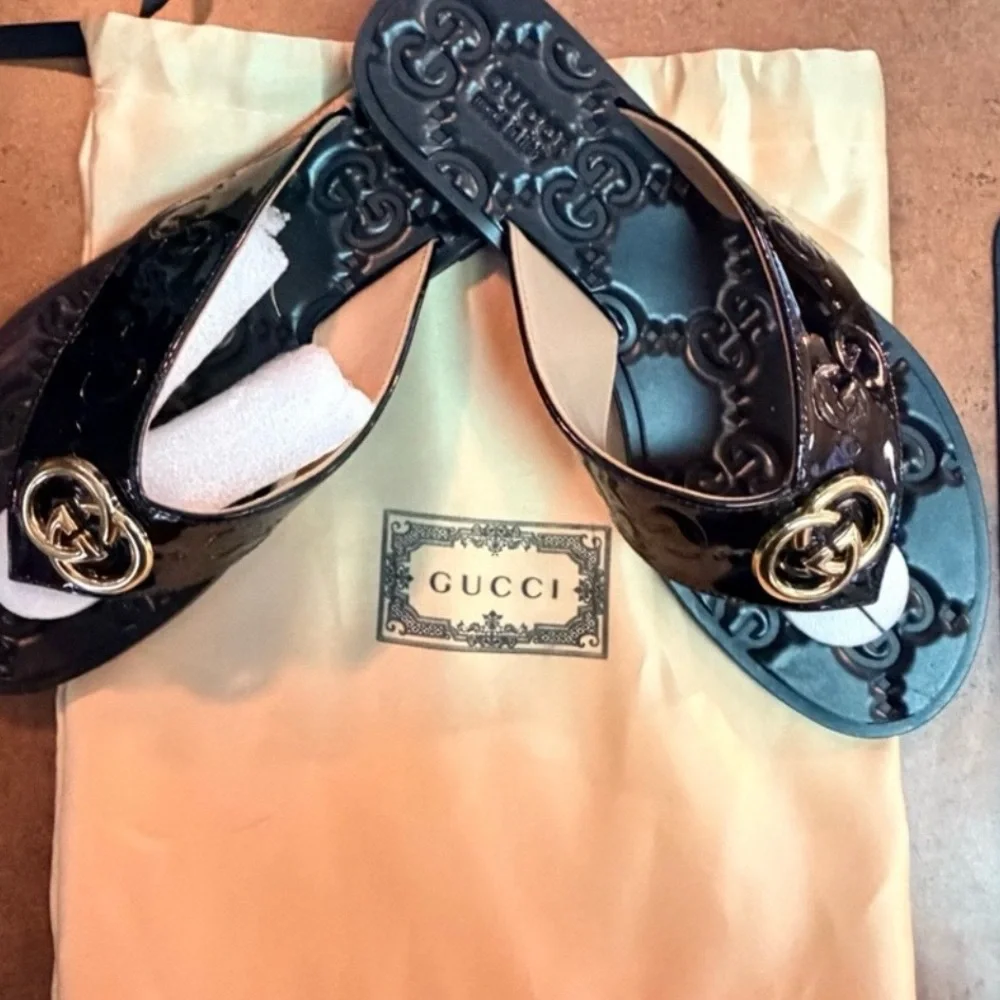 GG Black Patent Thong Sandals with Gold Double G -37 - Picture 2 of 8